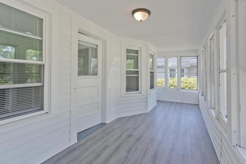 260 Laurelton St, Springfield, MA 01109 photo 4
