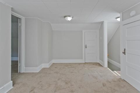 260 Laurelton St, Springfield, MA 01109 photo 31