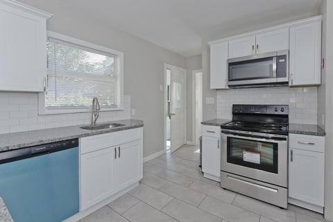 260 Laurelton St, Springfield, MA 01109 photo 12