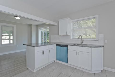 260 Laurelton St, Springfield, MA 01109 photo 14