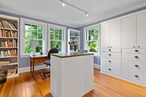 35 Allerton St, Brookline, MA 02445 photo 13