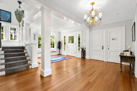 35 Allerton St, Brookline, MA 02445 photo 3