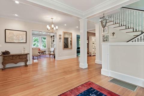 35 Allerton St, Brookline, MA 02445 photo 5