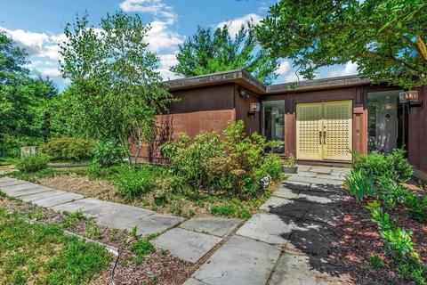800 Plumtree Rd, Springfield, MA 01118 photo 4