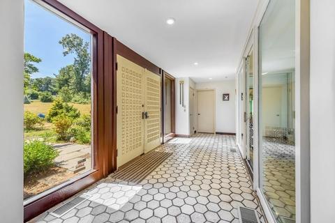 800 Plumtree Rd, Springfield, MA 01118 photo 6