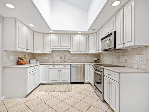 6 David Cir, Walpole, MA 02081 photo 10