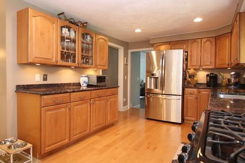13 Wayne Rd, Peabody, MA 01960 photo 9