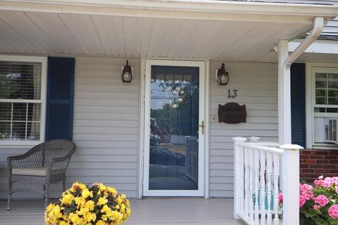 13 Wayne Rd, Peabody, MA 01960 photo 6