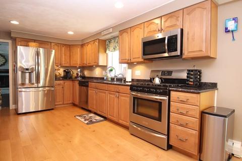 13 Wayne Rd, Peabody, MA 01960 photo 8