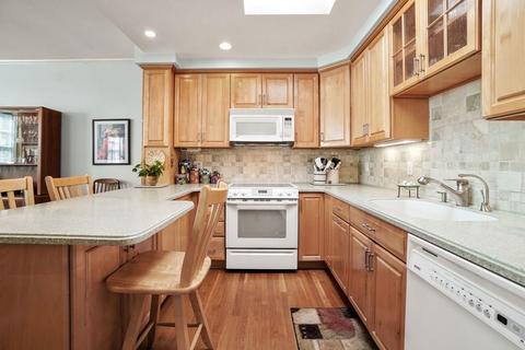 30 Dean Rd #D3, Brookline, MA 02445 photo 9