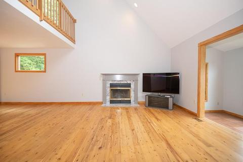 71 Highland View Dr, Sutton, MA 01590 photo 10