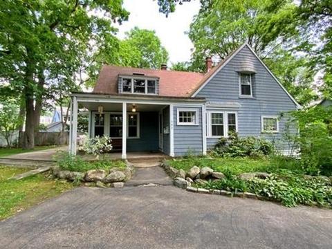 137 Bradford St, Needham, MA 02492 photo 2