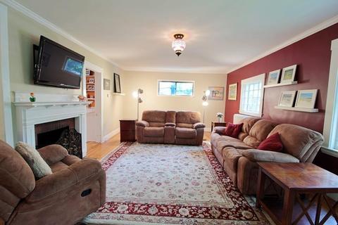 137 Bradford St, Needham, MA 02492 photo 8
