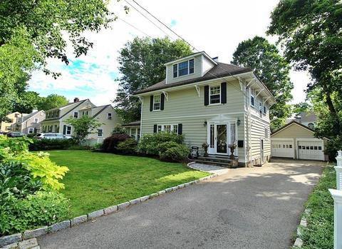 537 Chestnut St, Needham, MA 02492 photo 2