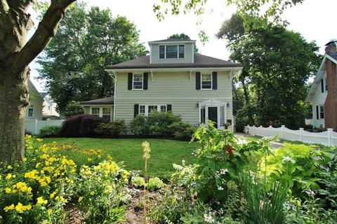 537 Chestnut St, Needham, MA 02492 photo 1