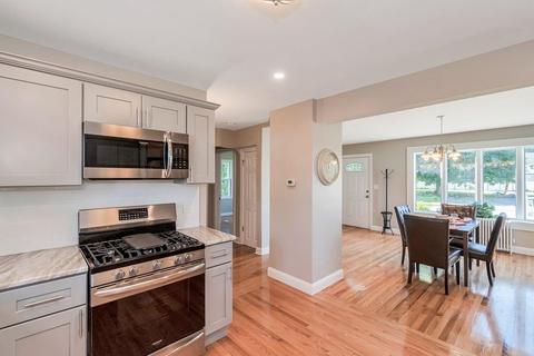 49 Joy St, Chicopee, MA 01013 photo 3
