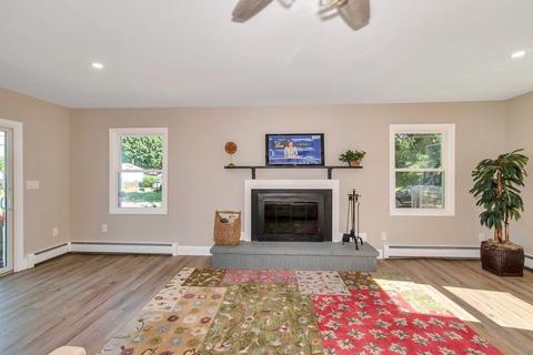 49 Joy St, Chicopee, MA 01013 photo 12