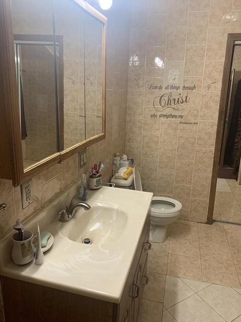22 Orleans St, Springfield, MA 01109 photo 4
