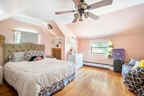 43 Emmet St, Springfield, MA 01119 photo 17
