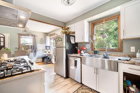 43 Emmet St, Springfield, MA 01119 photo 8