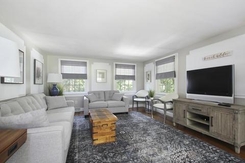 438 Main St, Barnstable, MA 02655 photo 4