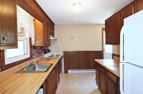 39 Albee St, Springfield, MA 01129 photo 5
