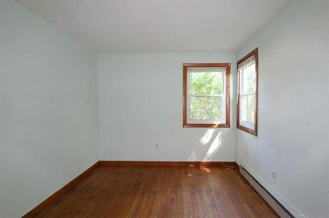 39 Albee St, Springfield, MA 01129 photo 17