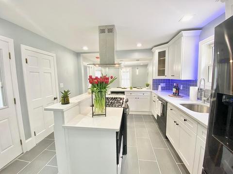 22 Oakdale Ave, Dedham, MA 02026 photo 3