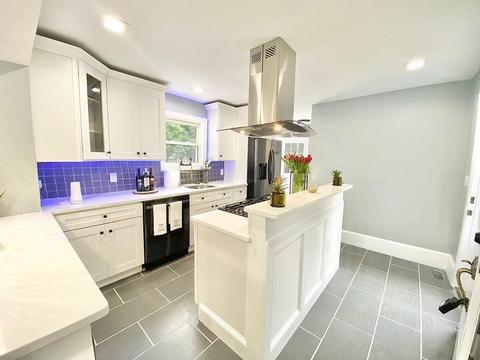 22 Oakdale Ave, Dedham, MA 02026 photo 5
