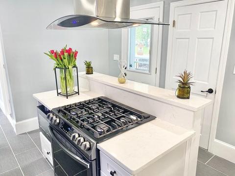 22 Oakdale Ave, Dedham, MA 02026 photo 2