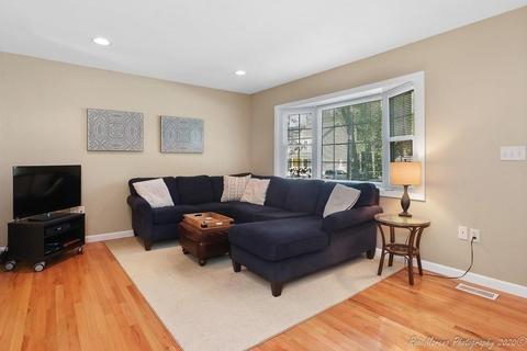8 Juniper Ln, Georgetown, MA 01833 photo 5