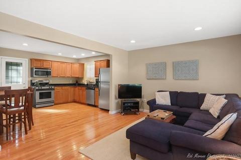 8 Juniper Ln, Georgetown, MA 01833 photo 4