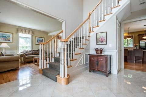 23 Dairy Dr, Upton, MA 01568 photo 2