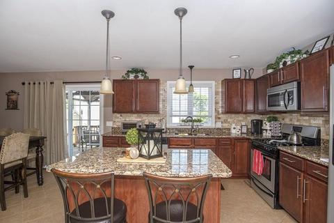273 Bowen St, Fall River, MA 02724 photo 7