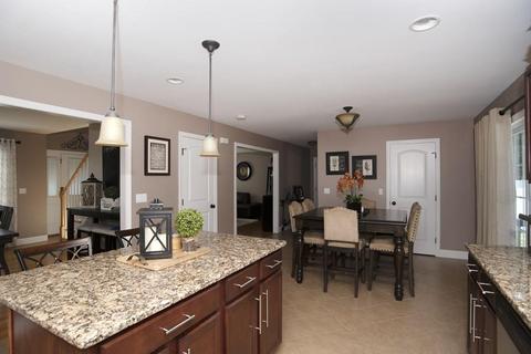 273 Bowen St, Fall River, MA 02724 photo 8