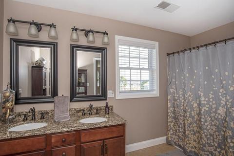 273 Bowen St, Fall River, MA 02724 photo 22