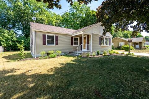 56 Pondview Dr, Chicopee, MA 01020 photo 2