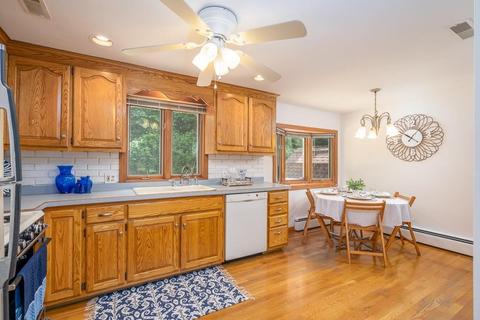 56 Pondview Dr, Chicopee, MA 01020 photo 13