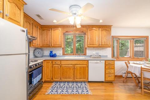 56 Pondview Dr, Chicopee, MA 01020 photo 12