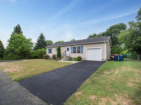 116 Spring St, Fairhaven, MA 02719 photo 2
