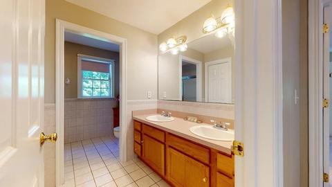 2 Blueberry Dr, Mendon, MA 01756 photo 27