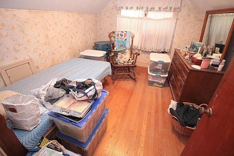 11 Carnarvon Cir, Springfield, MA 01109 photo 28