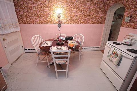 11 Carnarvon Cir, Springfield, MA 01109 photo 10