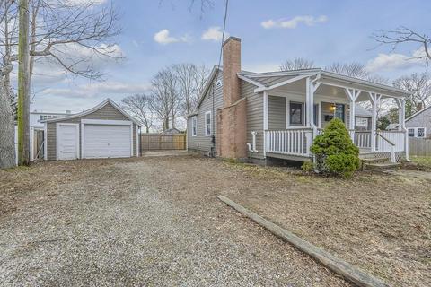 112 Spring St, Barnstable, MA 02601 photo 1