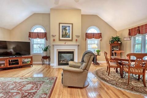 1 Cheever Ave, Saugus, MA 01906 photo 12