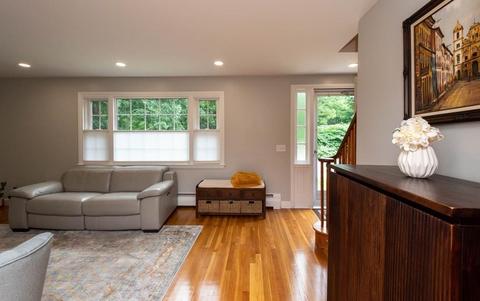 76 Willow St, Reading, MA 01867 photo 4