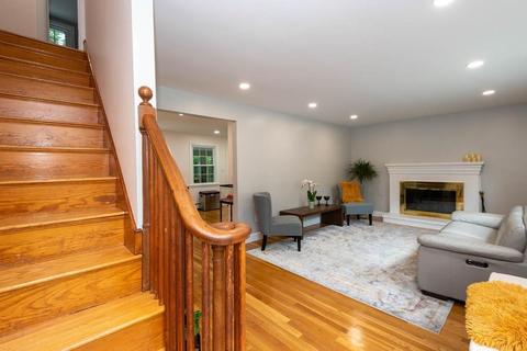 76 Willow St, Reading, MA 01867 photo 3