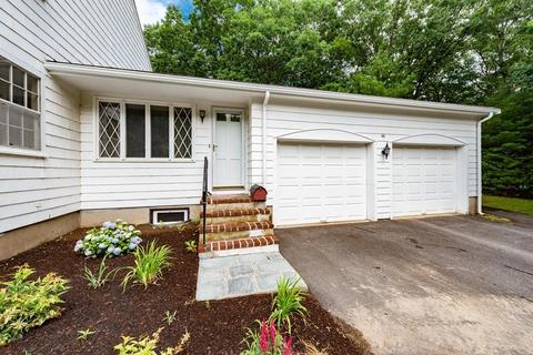 40 Hampton Rd, Sharon, MA 02067 photo 3