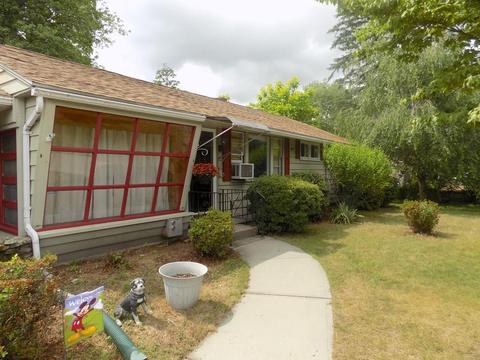 718 Bradley, Springfield, MA 01109 photo 2
