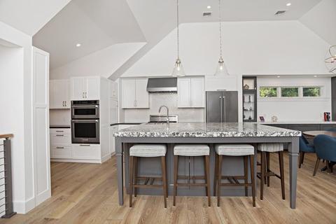 218 Glenneagle Dr, Mashpee, MA 02649 photo 8